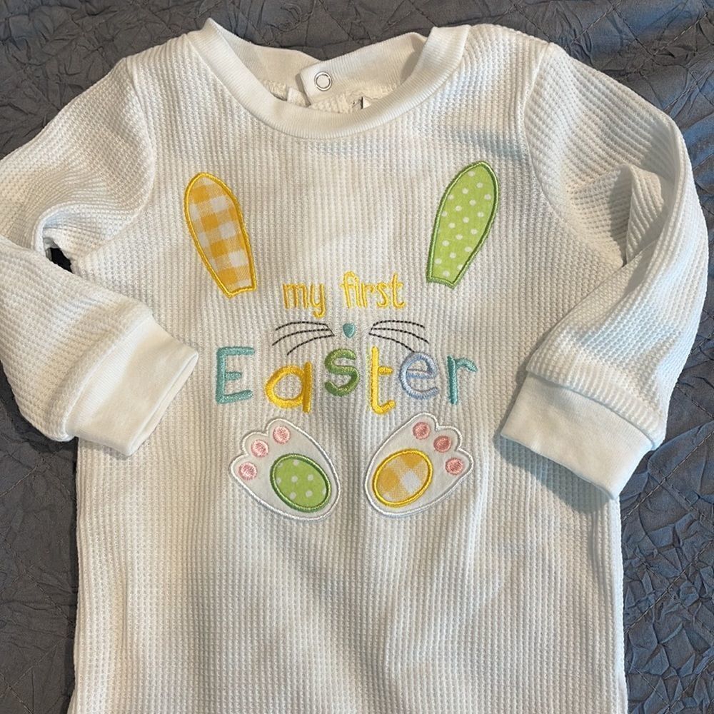 𝅺easter footies 9m NWOT